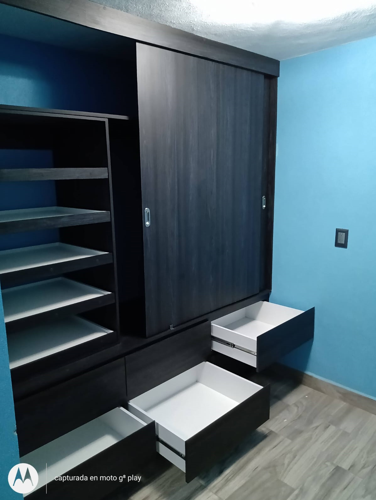 Closet de Madera Negro